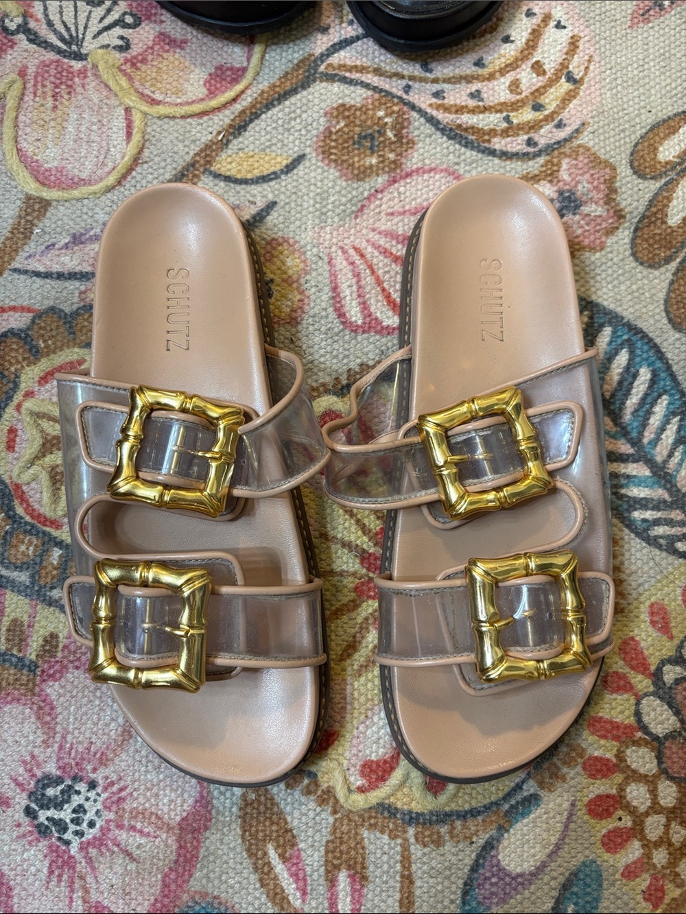 SCHUTZ Enola Sporty Sandal size 8.5 Clear-Strap Slide Sandals with Gold Buckles